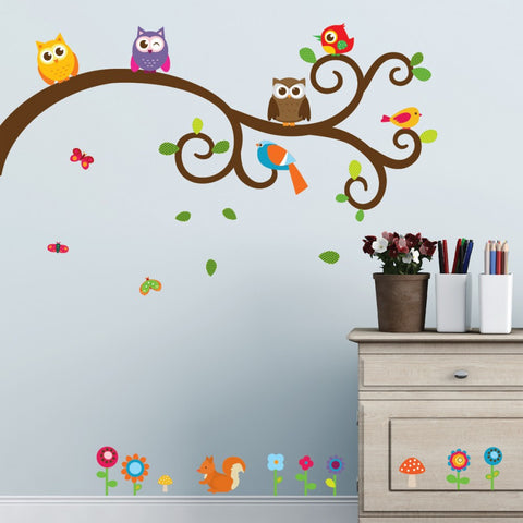 Baby Room Birds and Flowers Décor